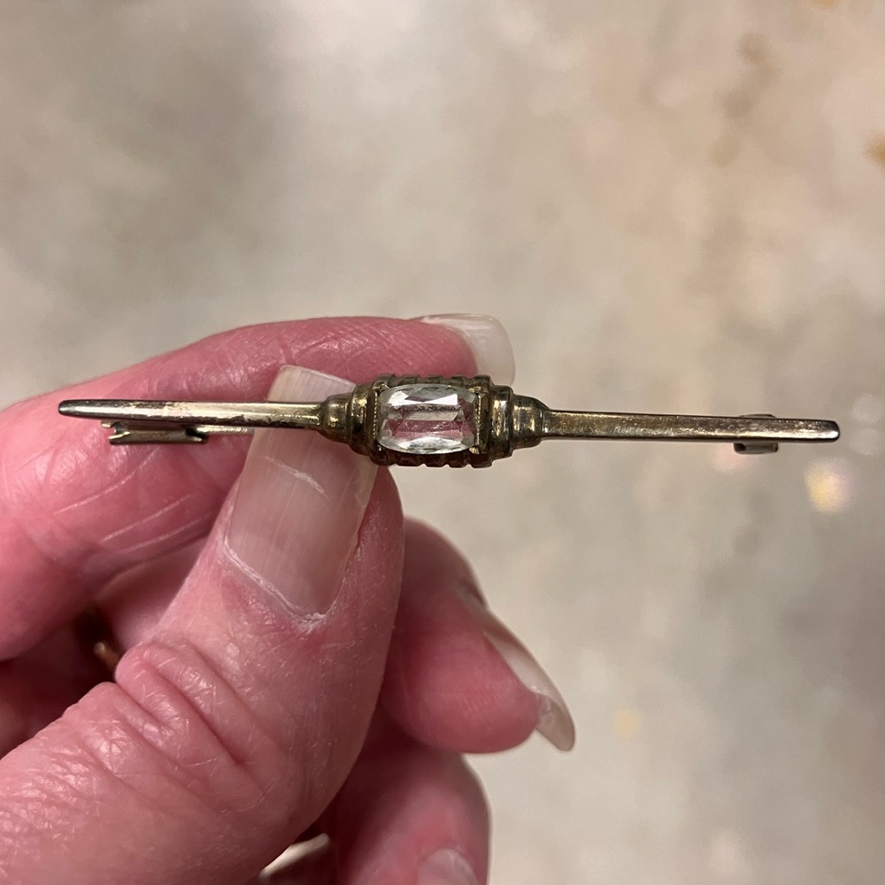 Vintage Gold Toned Brooch With Clear Gem